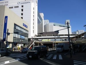 小田急駅前