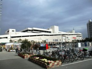 小田栄の商業施設