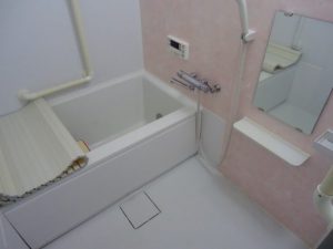 鷺沼ニューハイツの浴室