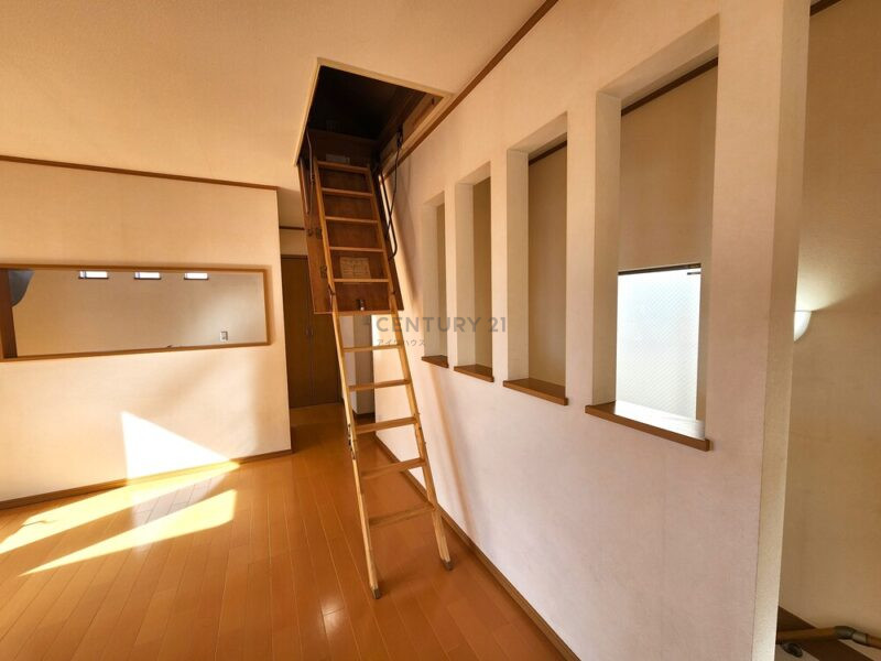 小屋裏収納
